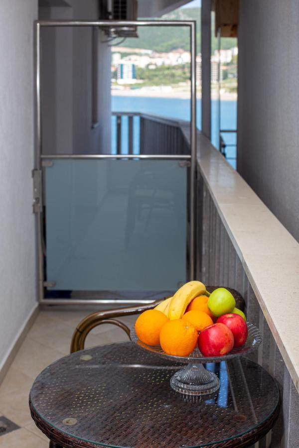 Apartment Studio Premier Rafailovici Exterior photo